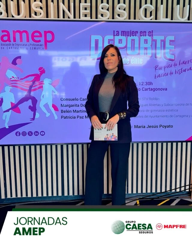 Yohana, representante de Grupo Caesa Seguros, en la jornada AMEP