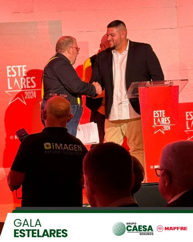 Carlos Mateo Sánchez recibe el galardón 'Mejor APS Empresario 2024' en la Gala Estelares 2025
